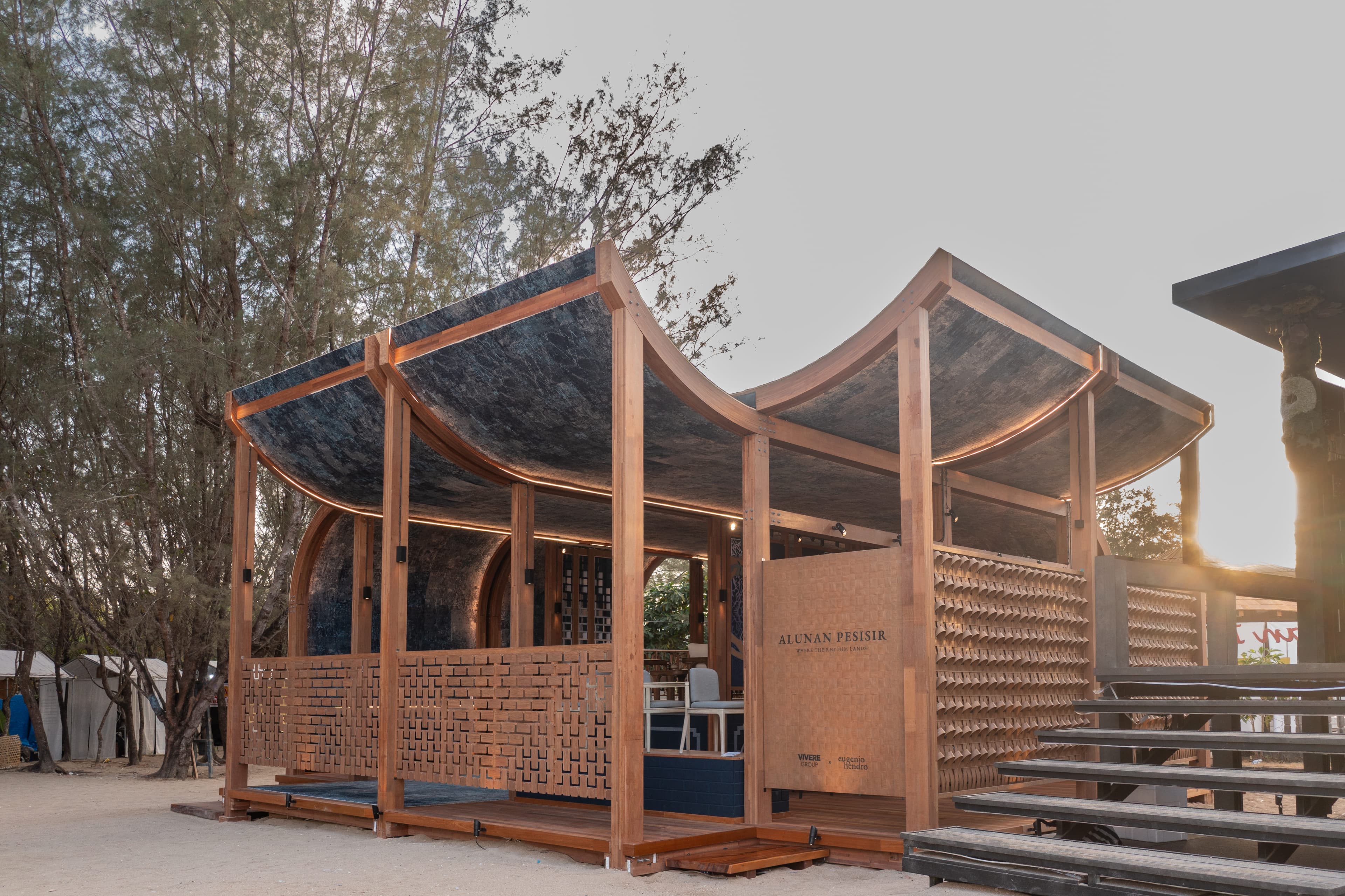 Alunan Pesisir: Where the Rhythm Lands